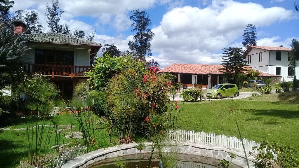 Hosteria Quinta Emilia Кито Екстериор снимка
